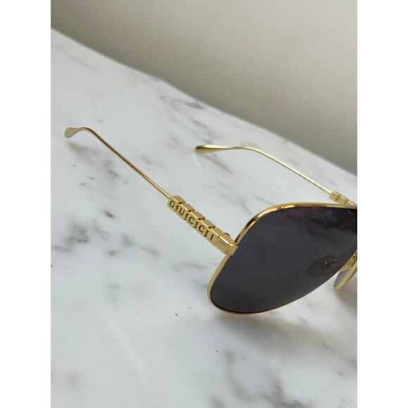 NEW Gucci GG1436S Gold Metal Shield Grey Lens Sunglasses